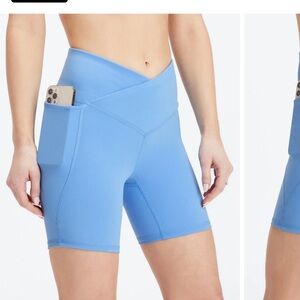 Fabletics Oasis PureLuxe HW Crossover 6'' Short Sz M